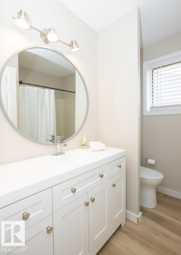10737 108A Avenue, Westlock, AB - Indoor Photo Showing Bathroom