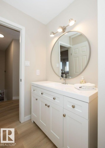 10737 108A Avenue, Westlock, AB - Indoor Photo Showing Bathroom