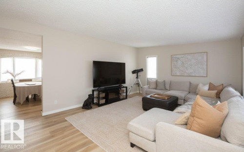 10737 108A Avenue, Westlock, AB - Indoor Photo Showing Living Room