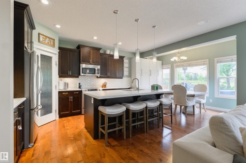 1375 113 Street Sw, Edmonton, AB - Indoor