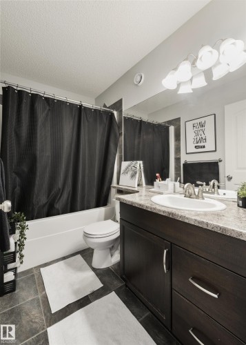 1375 113 Street Sw, Edmonton, AB - Indoor Photo Showing Bathroom