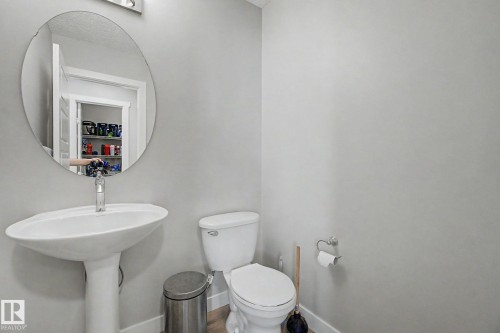#90 17832 78 St Nw, Edmonton, AB - Indoor Photo Showing Bathroom