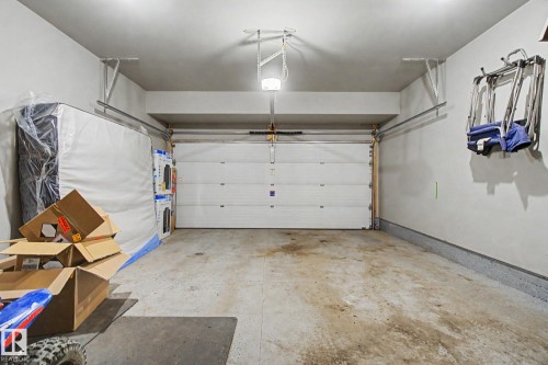 #90 17832 78 St Nw, Edmonton, AB - Indoor Photo Showing Garage