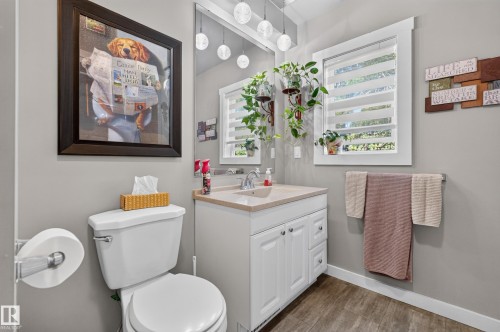 50120 Rge Rd 270, Rural Leduc County, AB - Indoor Photo Showing Bathroom