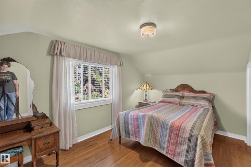 50120 Rge Rd 270, Rural Leduc County, AB - Indoor Photo Showing Bedroom