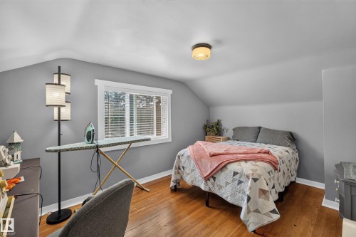 50120 Rge Rd 270, Rural Leduc County, AB - Indoor Photo Showing Bedroom
