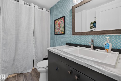50120 Rge Rd 270, Rural Leduc County, AB - Indoor Photo Showing Bathroom