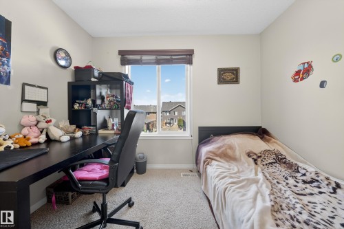 4680 Crabapple Run Run Sw, Edmonton, AB - Indoor Photo Showing Bedroom