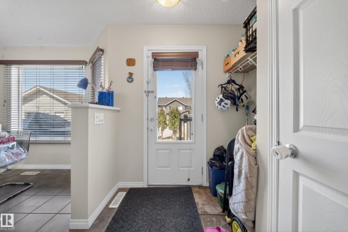 4680 Crabapple Run Run Sw, Edmonton, AB - Indoor Photo Showing Other Room