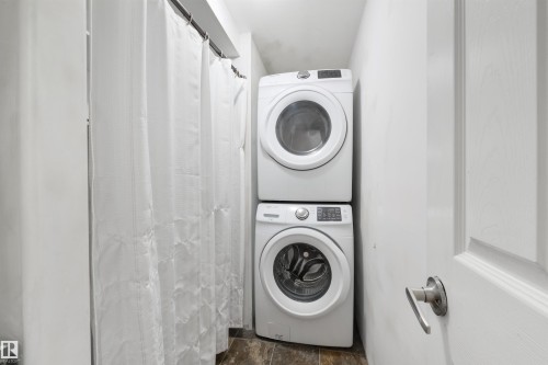 #35 305 Calahoo Rd, Spruce Grove, AB - Indoor Photo Showing Laundry Room