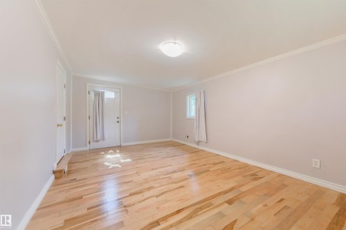 #35 305 Calahoo Rd, Spruce Grove, AB - Indoor Photo Showing Other Room