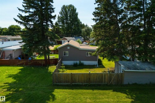#35 305 Calahoo Rd, Spruce Grove, AB - Outdoor With Backyard