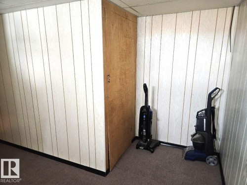 5024 50 Street, Andrew, AB - Indoor