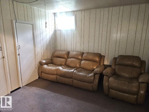 5024 50 Street, Andrew, AB - Indoor