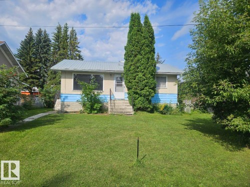 5024 50 Street, Andrew, AB - Outdoor