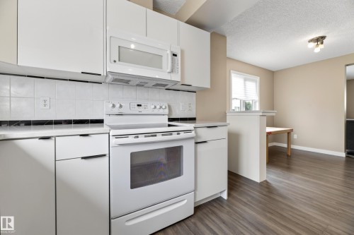 1906 65 Street Nw, Edmonton, AB - Indoor Photo Showing Kitchen