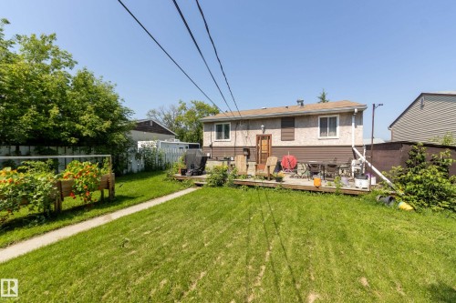 15925 106 Avenue Nw, Edmonton, AB 