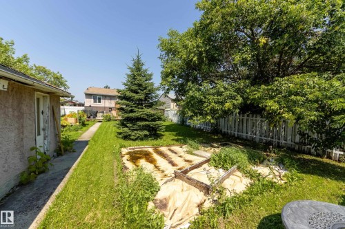 15925 106 Avenue Nw, Edmonton, AB 