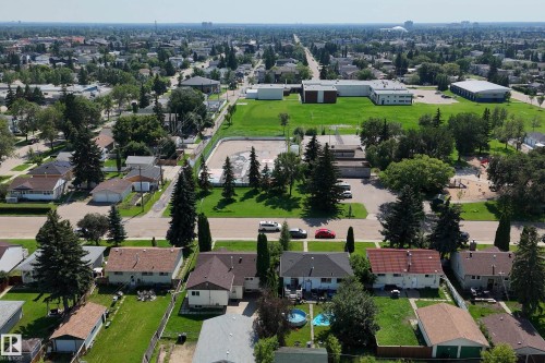 15925 106 Avenue Nw, Edmonton, AB 