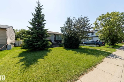 15925 106 Avenue Nw, Edmonton, AB 