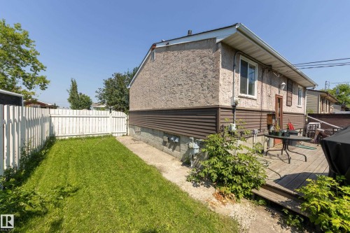 15925 106 Avenue Nw, Edmonton, AB 