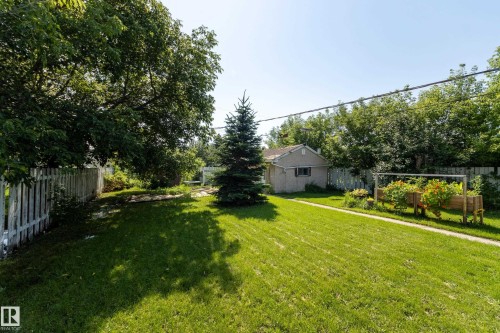 15925 106 Avenue Nw, Edmonton, AB 