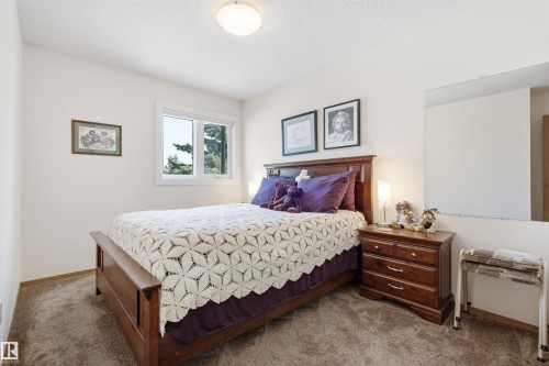 207 18 Street, Cold Lake, AB - Indoor Photo Showing Bedroom