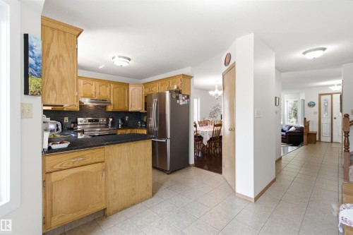 207 18 Street, Cold Lake, AB - Indoor Photo Showing Kitchen