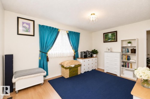 11539 40 Avenue Nw, Edmonton, AB - Indoor