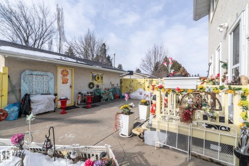 11539 40 Avenue Nw, Edmonton, AB - Outdoor