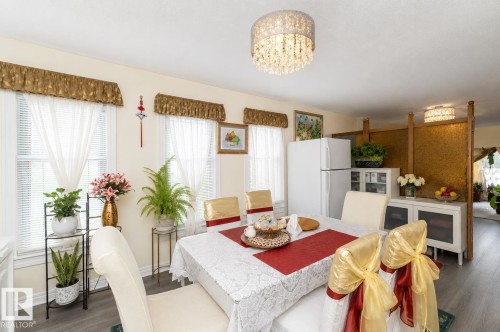 11539 40 Avenue Nw, Edmonton, AB - Indoor Photo Showing Dining Room