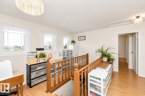 11539 40 Avenue Nw, Edmonton, AB - Indoor