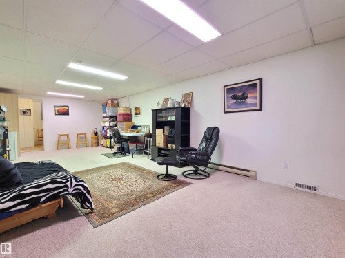 15717 92 Avenue Nw, Edmonton, AB - Indoor