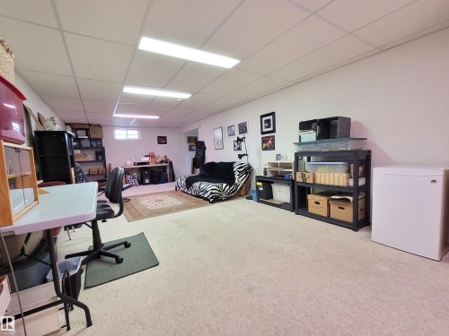 15717 92 Avenue Nw, Edmonton, AB - Indoor