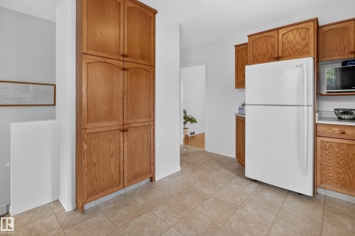 10640 79 Street Nw, Edmonton, AB - Indoor Photo Showing Kitchen