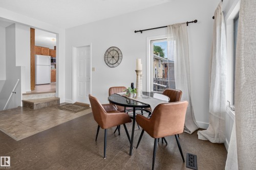10640 79 Street Nw, Edmonton, AB - Indoor Photo Showing Dining Room