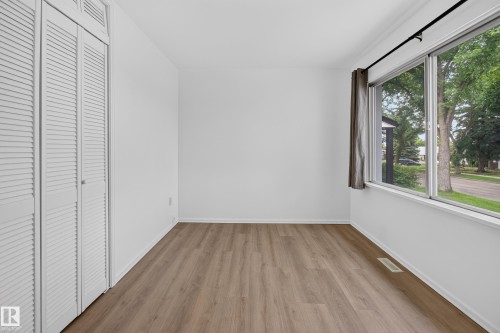 10640 79 Street Nw, Edmonton, AB - Indoor Photo Showing Other Room