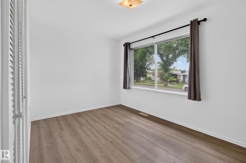 10640 79 Street Nw, Edmonton, AB - Indoor Photo Showing Other Room