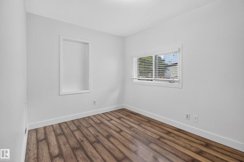 10640 79 Street Nw, Edmonton, AB - Indoor Photo Showing Other Room