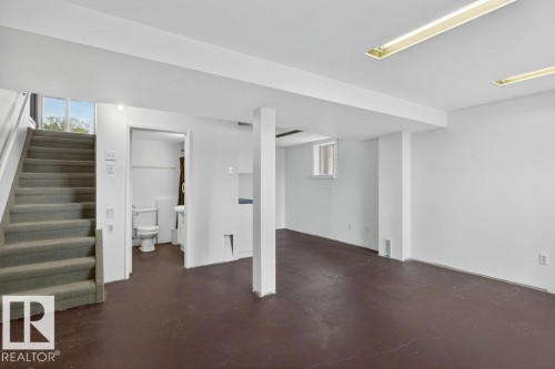 10640 79 Street Nw, Edmonton, AB - Indoor Photo Showing Other Room
