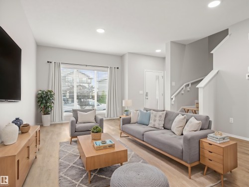 103 South Creek Wynd, Stony Plain, AB - Indoor Photo Showing Living Room