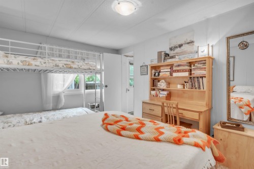 5301 52 Street, Cold Lake, AB - Indoor Photo Showing Bedroom