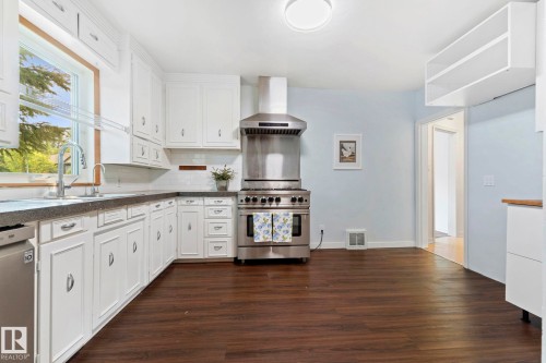 11903 125 Street Nw, Edmonton, AB - Indoor Photo Showing Kitchen