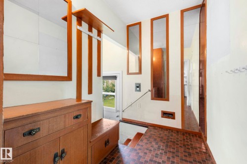 11903 125 Street Nw, Edmonton, AB - Indoor Photo Showing Other Room