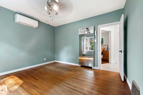 11903 125 Street Nw, Edmonton, AB - Indoor Photo Showing Other Room