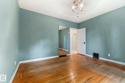 11903 125 Street Nw, Edmonton, AB - Indoor Photo Showing Other Room