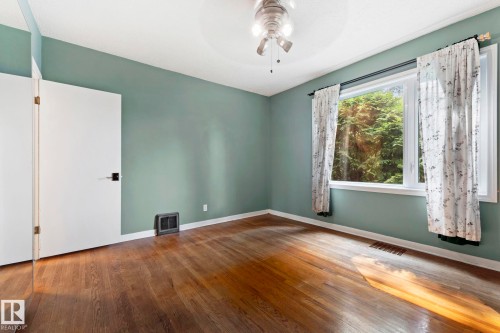 11903 125 Street Nw, Edmonton, AB - Indoor Photo Showing Other Room