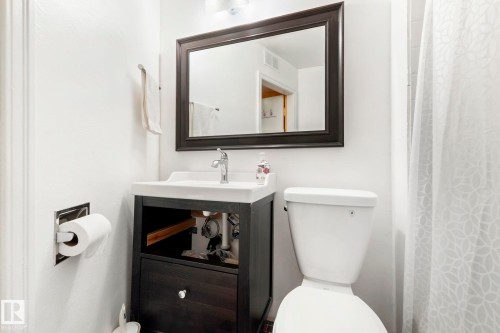 11903 125 Street Nw, Edmonton, AB - Indoor Photo Showing Bathroom