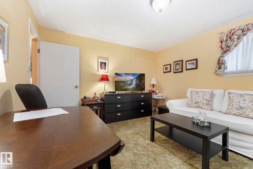 11903 125 Street Nw, Edmonton, AB - Indoor
