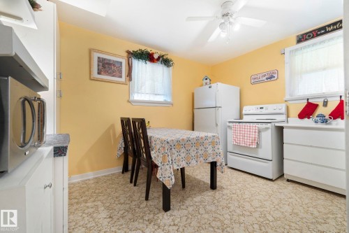 11903 125 Street Nw, Edmonton, AB - Indoor Photo Showing Kitchen